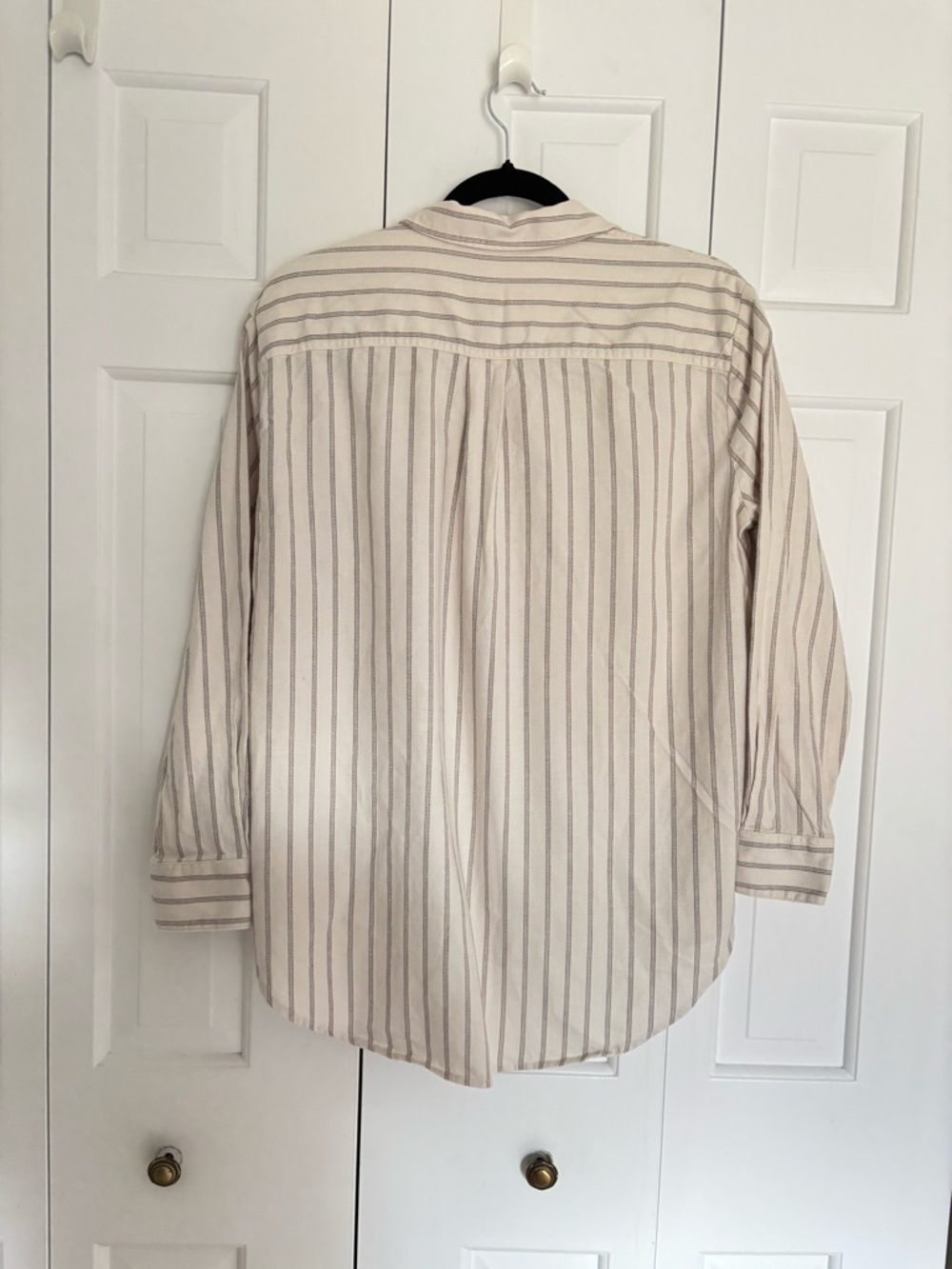 Madewell Button-Up - Picture 2 of 4